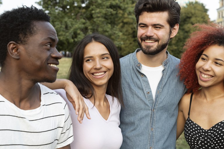 close-up-smiley-friends-outdoors.jpg