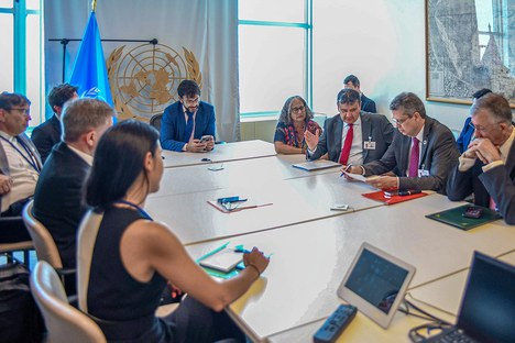 Ministro Márcio Macêdo durante reunião com o sub-secretário-geral de política da ONU, Guy Ryder. - Foto: Graccho/SGPR