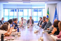 Delegação brasileira tem reunião com comunidade de brasileiros nos EUA