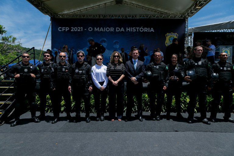 Policiais Penais Federais e Ministro.jpeg