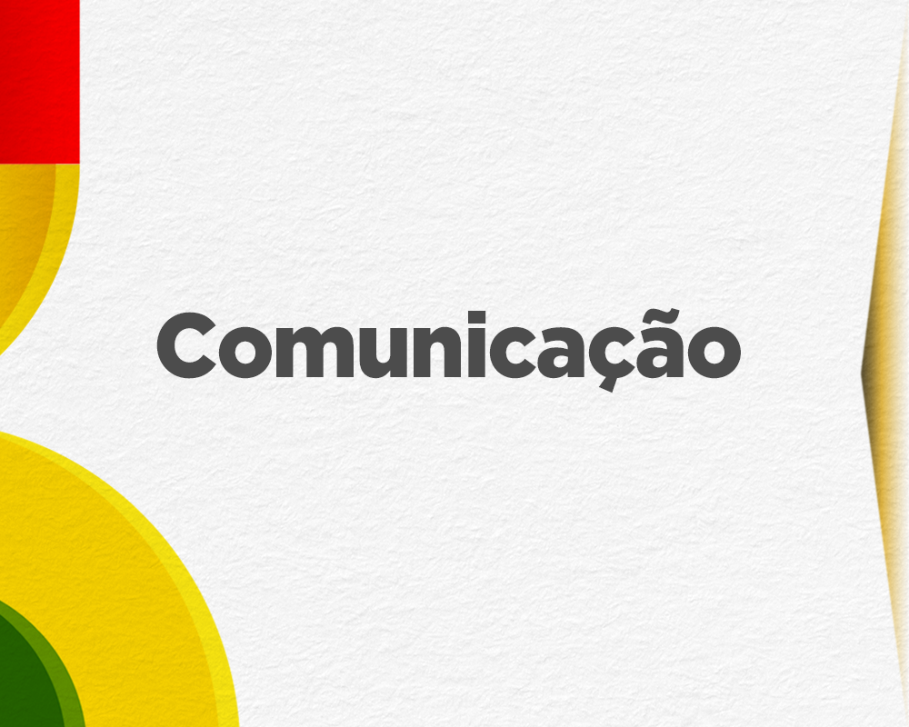 Card fundo cinza, figura geométrica meia lua azul, com o texto Comunicação