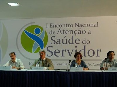 I Encontro Nacional de Atenção à Saúde do Servidor - mesa resonda assédio - Margarida Barreto, Roberto Heloani e Seiji Uchida