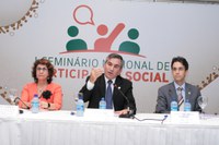 08.11.2011 - Seminário lança as bases para a construção de um Sistema Nacional de Participação Social