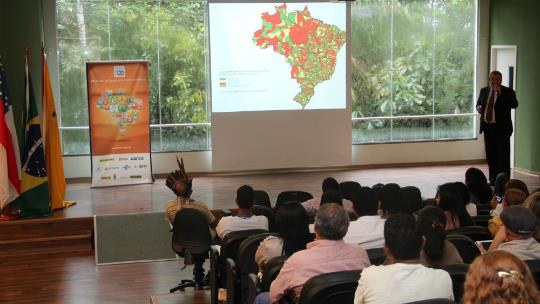 Seminário ODM realizado em Manaus (AM), dia 23 de maio, com presença de representantes da sociedade civil, de prefeituras e do governo estadual. Foto: Daniel de Castro/PNUD Brasil.