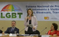 27.06.2013 - Governo lança Sistema Nacional LGBT para integrar políticas contra o preconceito