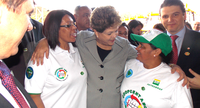 26.08.2013 - Catadoras do ABC agradecem à Dilma