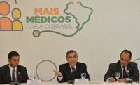 29.08.2013 - Movimentos sociais debatem o Programa Mais Médicos em Brasília