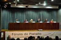 04.10.2013 - Fórum Planalto apresenta Controle Social e Auditoria Participativa: a participação da sociedade no controle da gestão pública