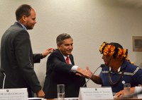 21.10.2013 - Em audiência no Senado, ministro defende desenvolvimento sustentável e dignidade para os povos indígenas