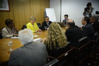 29.01.2014 - Nota à Imprensa: Governo Federal recebe lojistas de shoppings e abre diálogo sobre rolezinhos