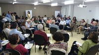 28.11.2014 - Acadêmicos discutem pesquisa em participação social