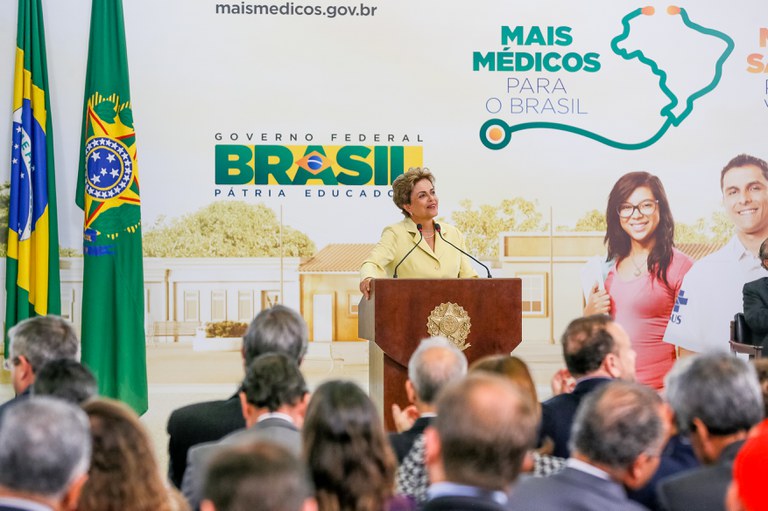 Brasil iniciou há 2 anos uma revolução na saúde com o Mais Médicos, afirma Dilma