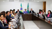 06.08.2015 - Presidenta Dilma se reúne com coordenadora e representantes da 5ª Marcha das Margaridas