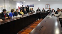 25.02.2015 - Ministros abrem diálogo com blocos de apoio no Congresso sobre medidas provisórias