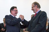 06.01.2015 - Miguel Rossetto transmite cargo de ministro do Desenvolvimento Agrário a Patrus Ananias