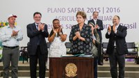 22.06.2015 - Governo destina R$ 28,9 bi para agricultura familiar, maior volume de crédito da história