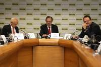 11.03.2015 - Governo acolhe propostas de centrais e mantém diálogo sobre MPs