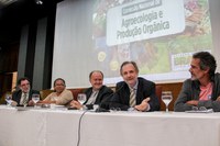 18.03.2015 - Rossetto defende produção agroecológica e orgânica como opção estratégica para o país