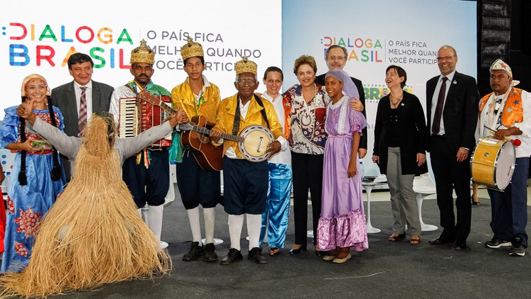 Dilma: Por meio do Dialoga, povo brasileiro mostra capacidade de transformar a realidade do País