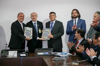 Santos Cruz recebe pauta municipalista