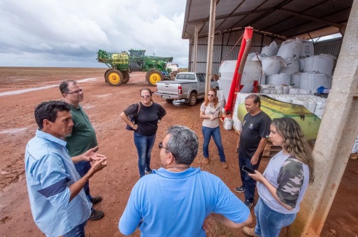 Lavoura na terra indígena Paresí. (Fotos: Comitiva Governamental e FUNAI)