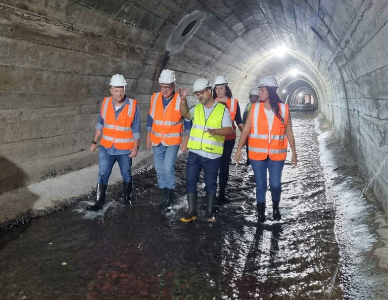 Prefeito Edinho Silva e ministro Padilha visitam às obras da 1ª fase do projeto de macrodrenagem e prevenção àsenchentes na Via Expressa em Araraquara