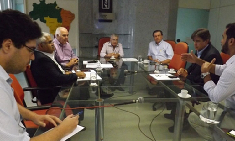 Foto de reunião na Sala JK/Sudene, com a participação de representantes da Autarquia e da CCP