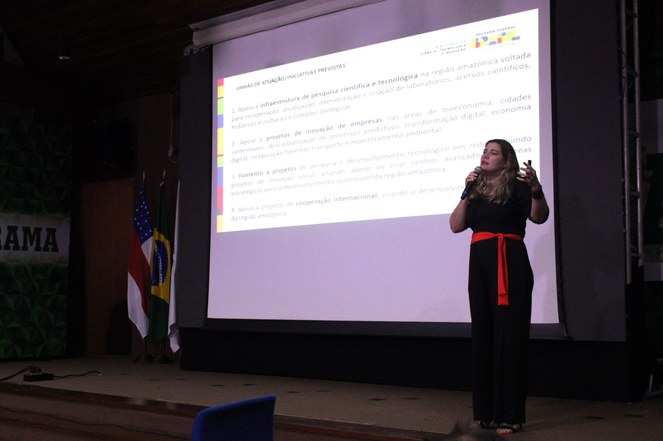 Subsecretária de de Ciência e Tecnologia para a Amazônia, Tanara Lauschner, no 1º Encontro do Ecossistema de Inovação da Amazônia Ocidental e Amapá