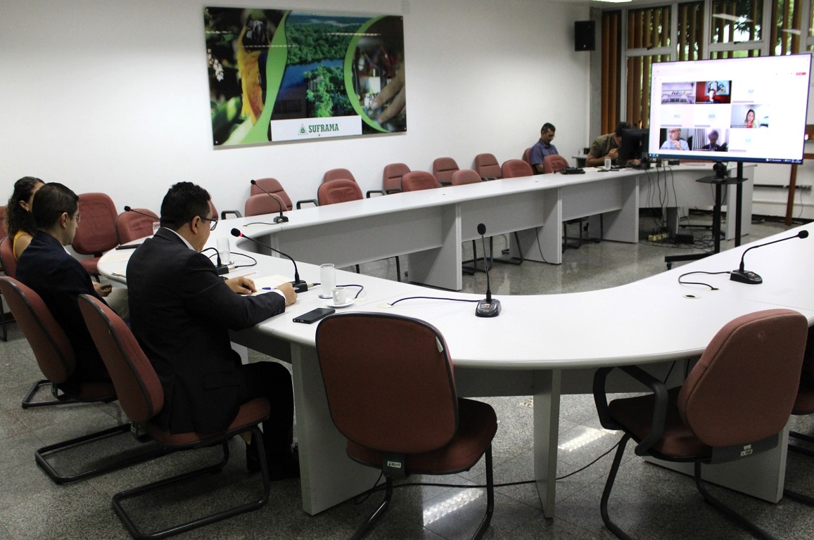 Durante a última reunião do ano, realizada nesta quinta-feira (12), foram credenciados o Campus Ji-Paraná (Jipa/Ifro), o Campus Laranjal do Jari (Jari/Ifap) e a unidade Boa Vista do Conecthus Instituto de Tecnologia e Biotecnologia do Amazonas (Conecthus-RR).