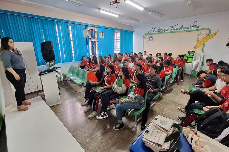 Instituição da zona Norte de Manaus recebe ação do 'Suframa nas Escolas'