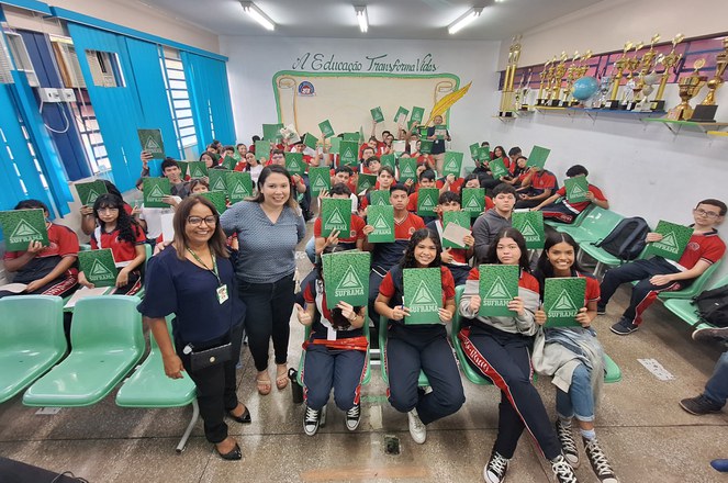 Instituição de ensino da zona Norte de Manaus recebe ação do 'Suframa nas Escolas'