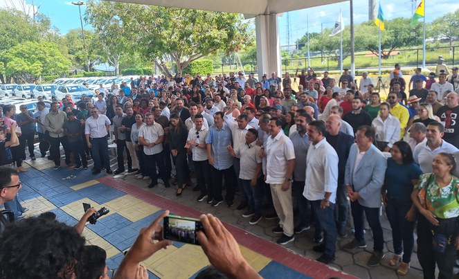 Presentes na solenidade de entrega de veículos na Suframa para 26 municípios