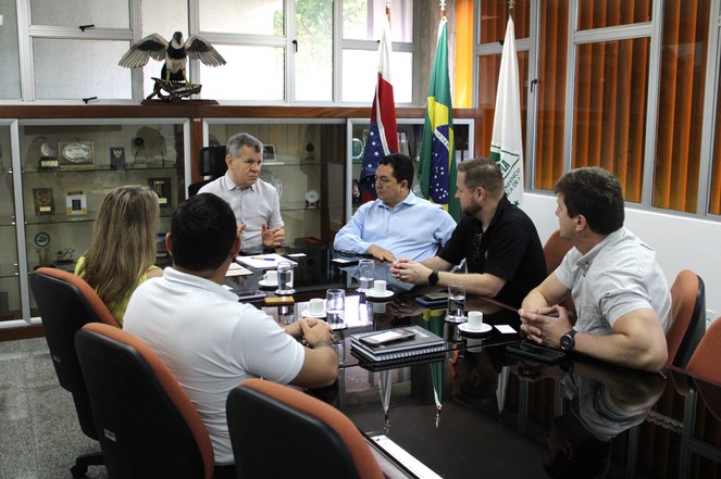 Positivo e Suframa discutem alternativas logísticas e atualizações aduaneiras