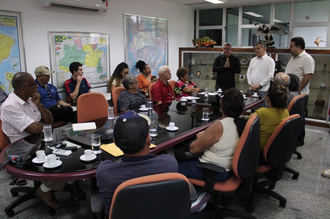 A entrega simbólica de georreferenciamento a pequenos agbricultores da área de expansão da  Suframa