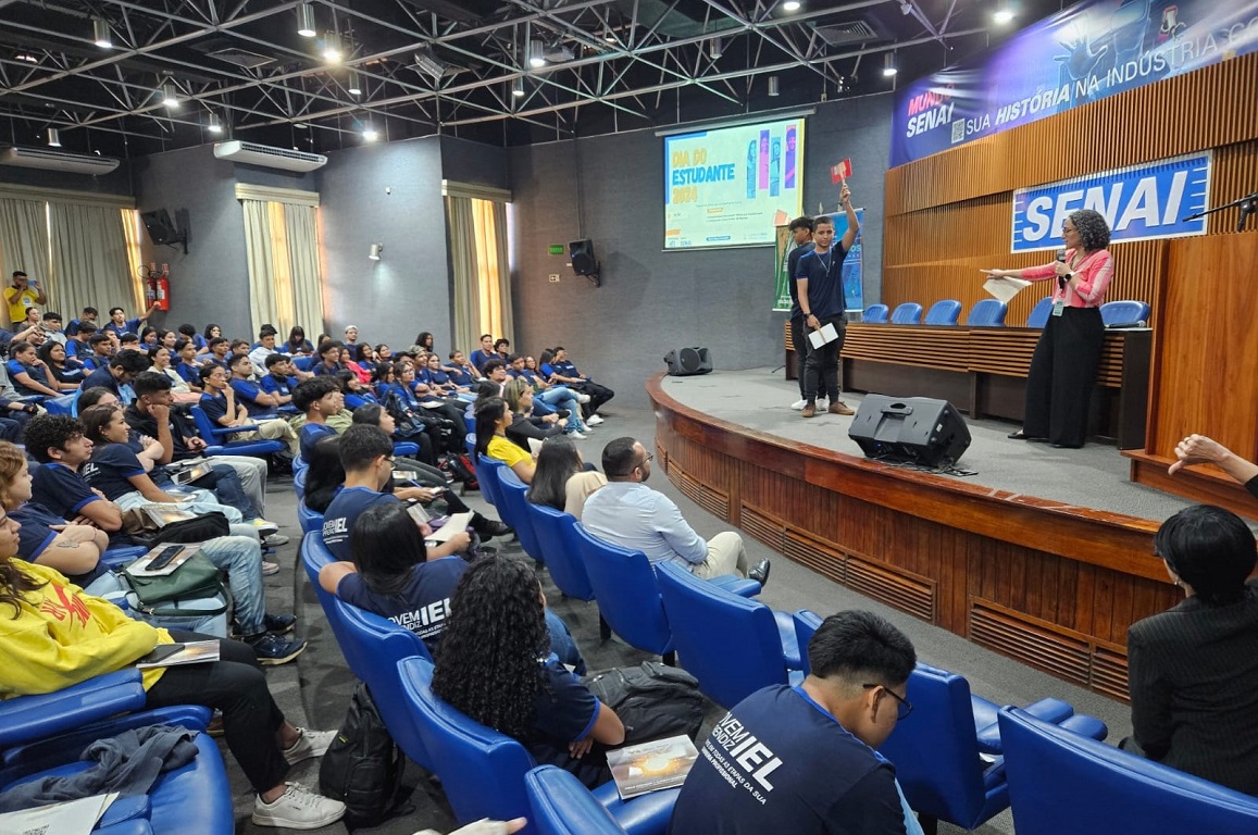 Ação no auditório da Escola SENAI Antônio Simões teve duas palestras e objetivou contribuir para a formação e a conscientização de jovens estudantes  por meio de informações sobre a Zona Franca de Manaus e a importância do modelo para a região e o País.