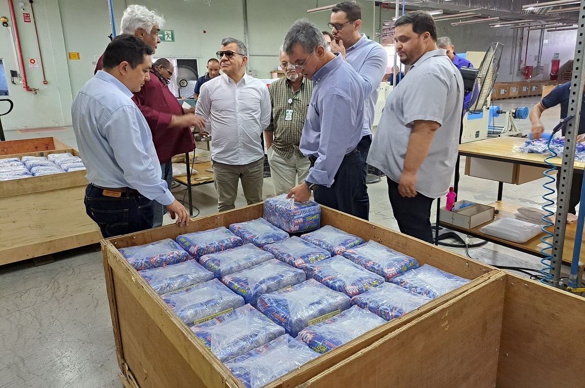 Especializada na fabricação de embalagens de material plástico, com destaque para sacos de lixo, a empresa atua na Zona Franca de Manaus desde 1979 e, após um bom tempo com as atividades praticamente paralisadas, retomou a produção de forma mais intensa.