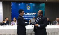 Superintendente adjunto da SUFRAMA recebe homenagem do Corecon-AM