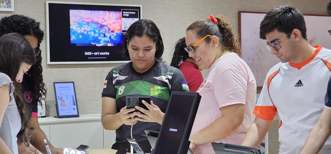 Visita à Samsung de alunos da UEA