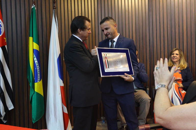 Luiz Marinho recebe da C\u00e2mara Municipal de Presidente Prudente t\u00edtulo ...