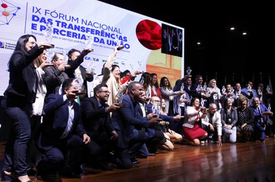 04062024---ministra-da-gesto-e-da-inovao-esther-dweck-durante-abertura-do-ix-frum-nacional-de-tranferncias-e-parcerias-da-unio_53769582750_o.jpg