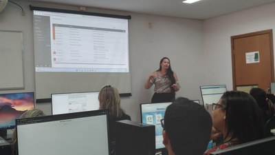 16/05/2023 - Professora Andreia Rodrigues no curso de Governança e Gestão no Estado do Goiás.