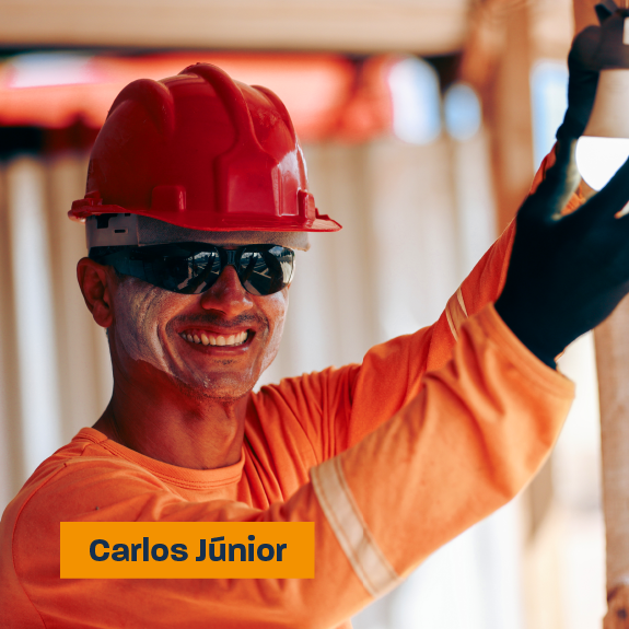 foto do Carlos Junior sorrindo, Ele trabalha na obra BR-343