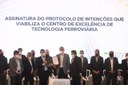 Ministro assina protocolo de intenções do Centro de Excelência em Tecnologia Ferroviária (CETF)