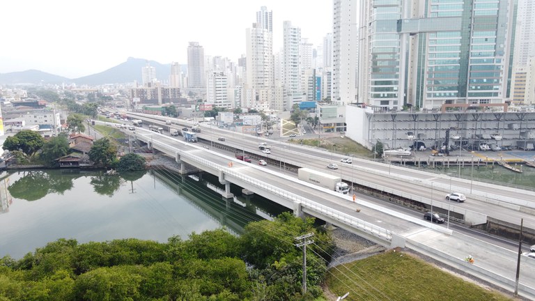 Nova ponte na BR-101/SC é entregue no Balneário Camburiú