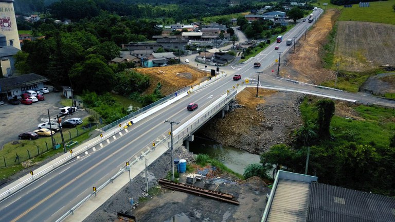 BR-470/SC é considerada o principal corredor logístico de Santa Catarina