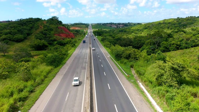 Motoristas terão mais segurança após melhorias no pavimento e na sinalização da BR -101/SE