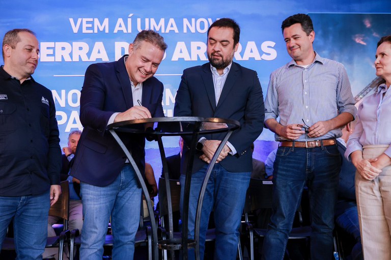 Ordem de serviço na Serra das Araras (2).