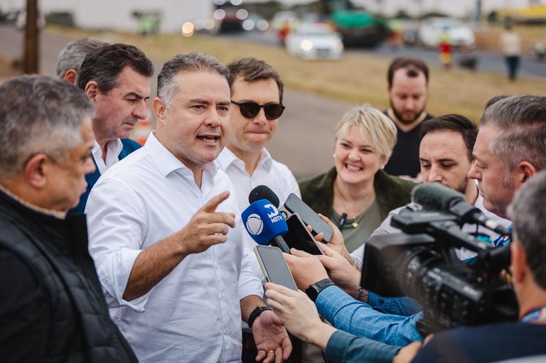 Ministro Renan Filho assina ordem de serviço para recuperação e manutenção de rodovias federais em Santa Catarina