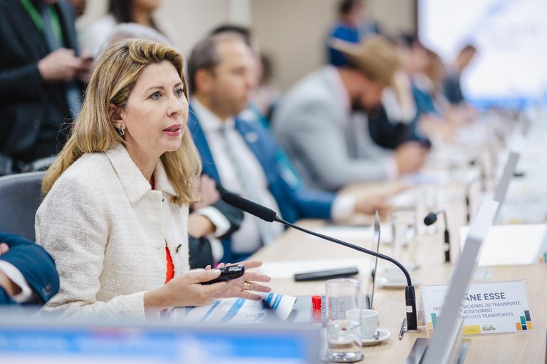 Secretária nacional de Transporte Rodoviário, Viviane Esse: "A partir de hoje, todas as rodovias federais, concedidas ou não, serão avaliadas pelo mesmo critério." - Foto: Marcio Ferreira/MT