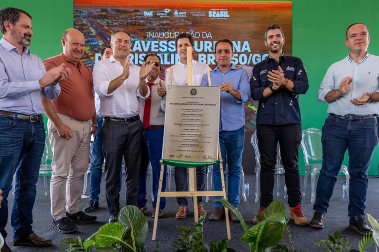 Ministro Renan Filho inaugura nova Travessia Urbana de Cristalina junto a outras aturidades